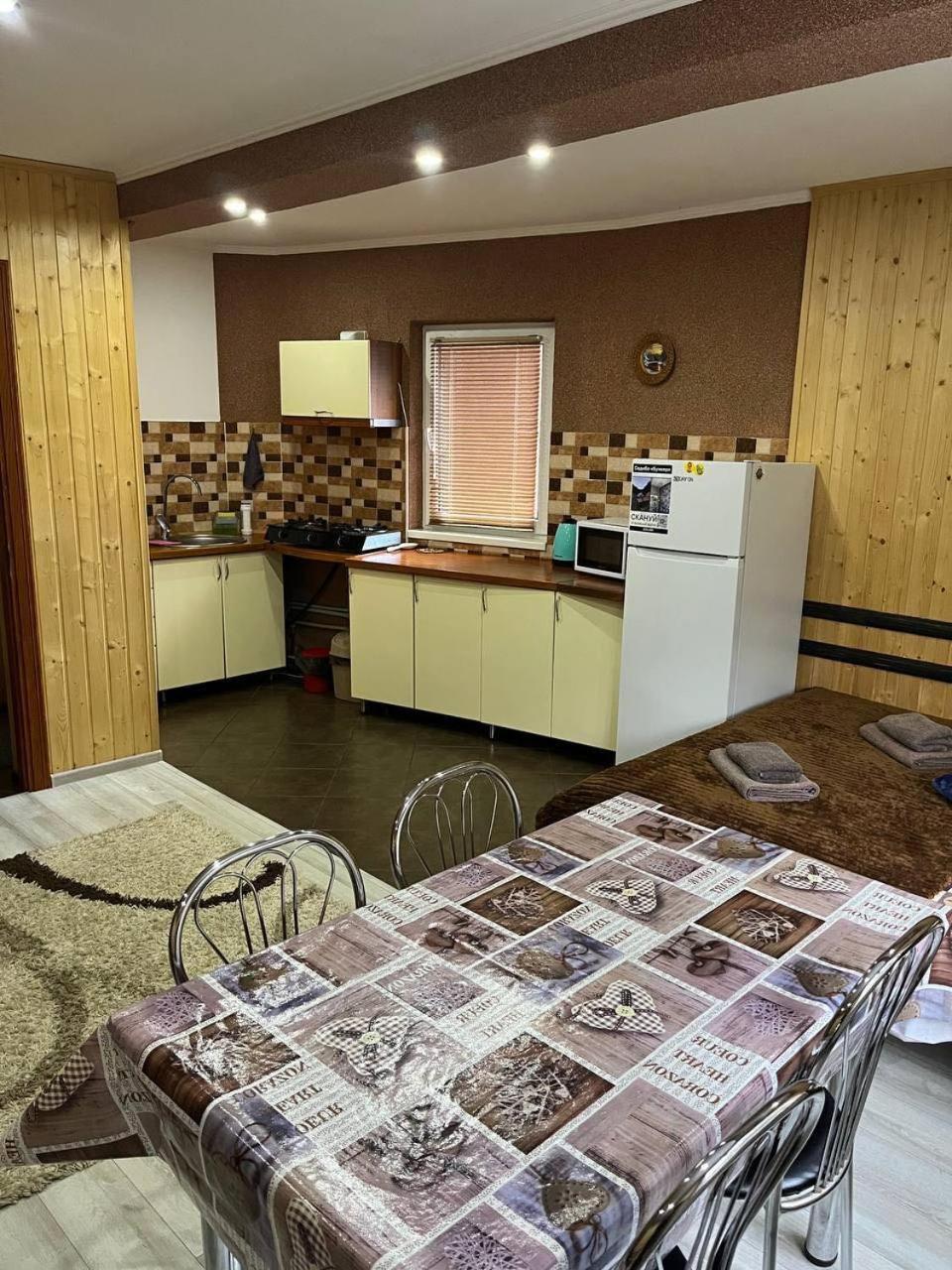 Садиба Бункер Чан Mizhhirya  Esterno foto